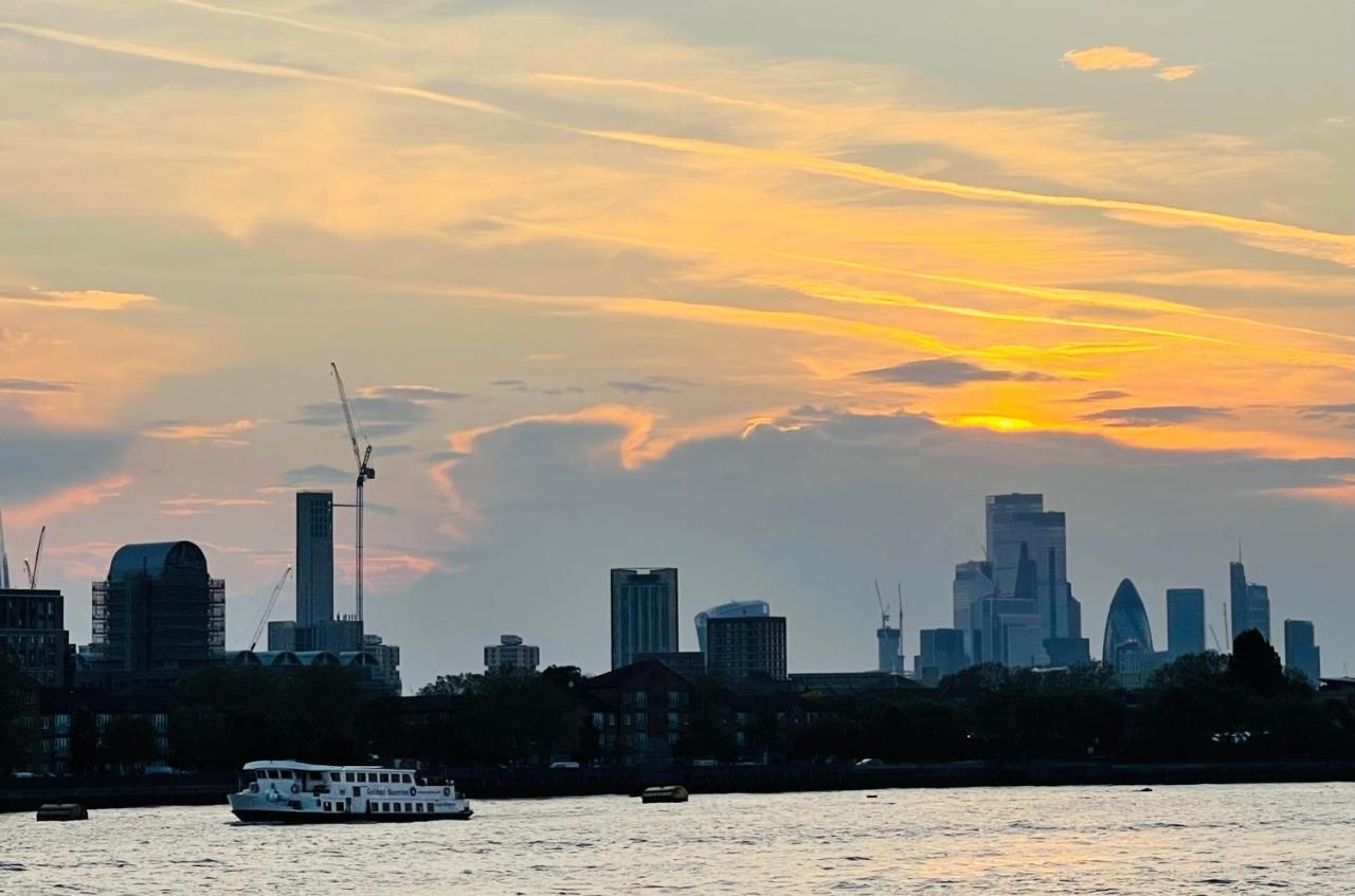 Riverside Premium En Suite Double Room E14 London Exterior foto